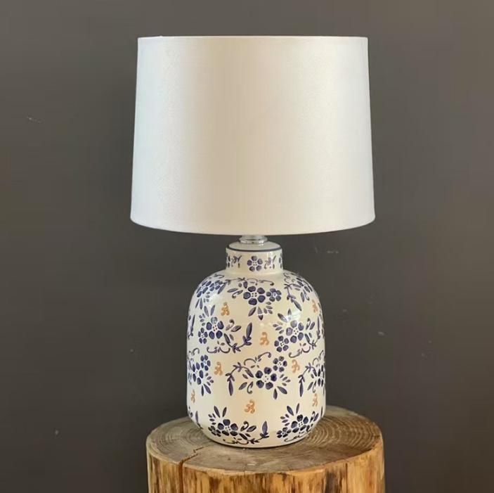 ĐB260615 Đèn Bàn Sứ Hoa Lam Cổ Điển