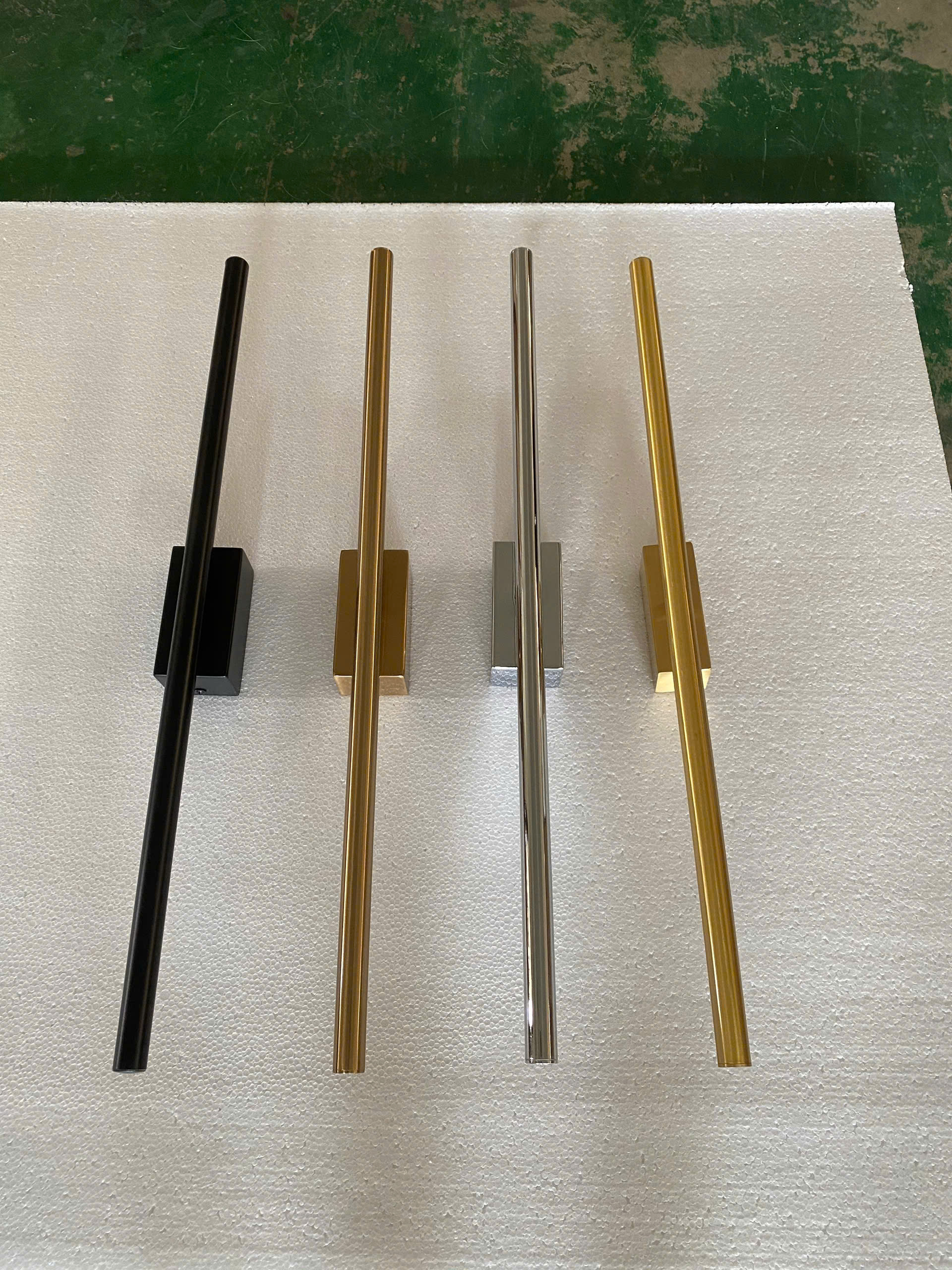 ĐOT260621 Đèn Tường Minimalist Thanh Kim Loại (2).jpg